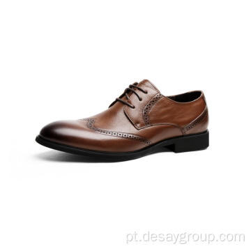 Sapatos de baixo custo dos homens elegantes